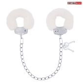 Белые меховые оковы на сцепке с ключиками - Notabu - купить с доставкой в Находке