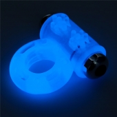 Голубое, светящееся в темноте эрекционное виброкольцо Lumino Play Vibrating Penis Ring - Lovetoy - в Находке купить с доставкой