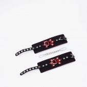 Черные кожаные наручники с красным декором и строчкой - Crazy Handmade - купить с доставкой в Находке