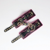 Черные кожаные наручники с розовой строчкой - Crazy Handmade - купить с доставкой в Находке