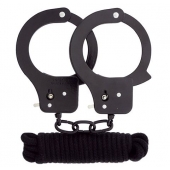 Чёрные наручники из листового металла в комплекте с веревкой BONDX METAL CUFFS LOVE ROPE SET - Dream Toys - купить с доставкой в Находке