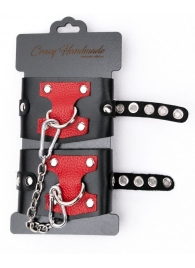 Черные наручники с красным декором и заклепками - Crazy Handmade - купить с доставкой в Находке