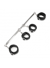 Две пары черных фиксаторов для рук и ног на металлической распорке Spreader Bar - Lux Fetish - купить с доставкой в Находке