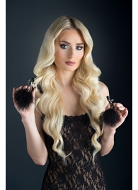 Зажимы для сосков с пухом FEATHERED NIPPLE CLAMPS - Blush Novelties - купить с доставкой в Находке