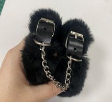 Черные наручники на цепи с меховой опушкой - Лунный свет - купить с доставкой в Находке