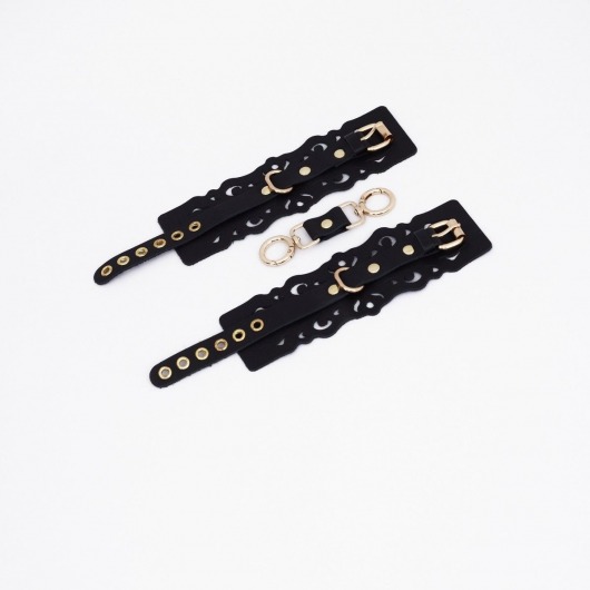 Черные кожаные наручники с узорами и золотистой фурнитурой - Crazy Handmade - купить с доставкой в Находке